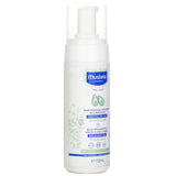 Gentle foaming shampoo for newborns, with 99% natural ingredients, ideal for tear-free cleansing and cradle cap care.