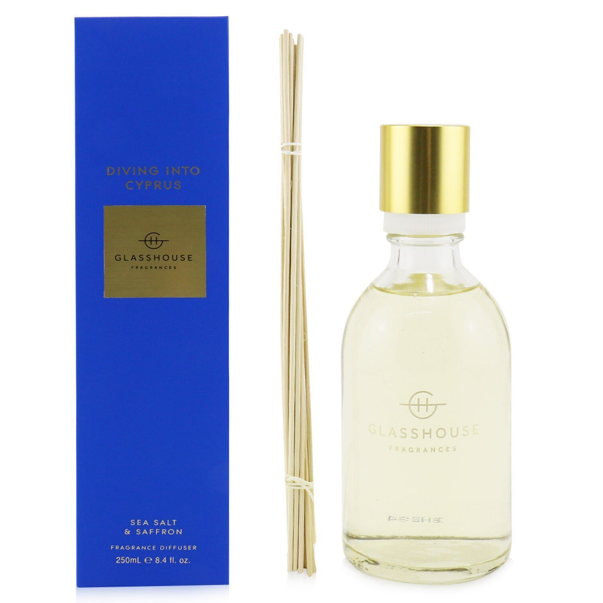 Flameless diffuser with Sea Salt & Saffron scents, capturing the Mediterranean essence for a tranquil home ambiance.