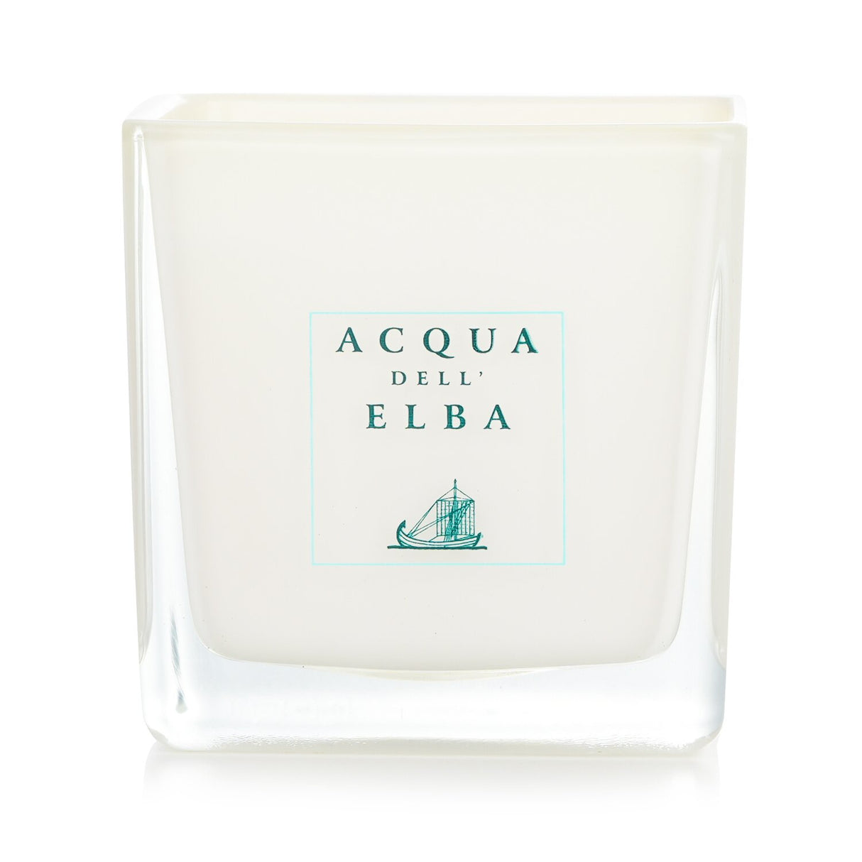 Acqua Dell'Elba scented candle, 180g, offers a serene, long-lasting fragrance, enhancing ambiance and elegance in any space.