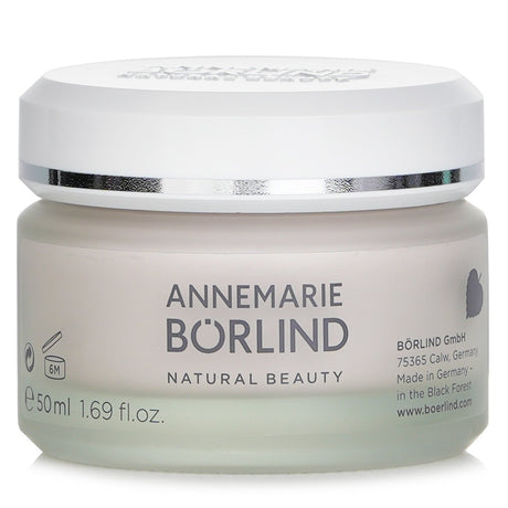 Rejuvenating night cream for normal to dry skin, combats aging, detoxifies, and provides intense moisture while you sleep.