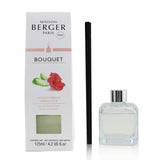 Elegant glass cube diffuser with engineered polymer sticks, infusing spaces with Hibiscus Love scent for a tropical ambiance.