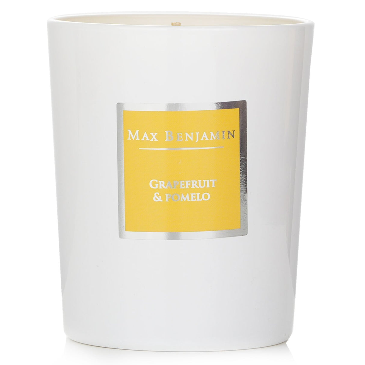 Max Benjamin Grapefruit & Pomelo Candle in glass jar, blends fruity fragrance and eco-friendly soy wax for a luxurious atmosphere.