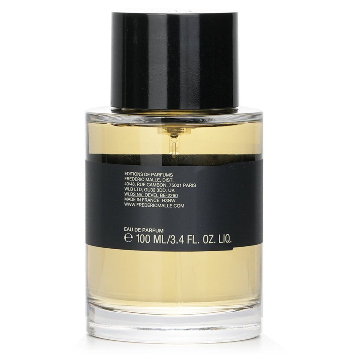 Frederic Malle's En Passant Eau De Parfum, a 100ml floral green fragrance with lilac, cucumber, musk, and cedar notes.