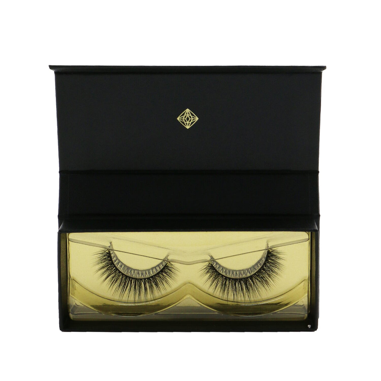 Lash Star Visionary Lashes #002 feature 4-12 mm silk strands for a doe-eyed look, with a soft cotton band for comfort.