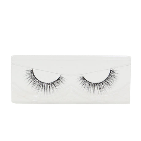 Lash Star Visionary Lashes #002, featuring 4-12 mm lengths, offer a doe-eyed look with soft silk and cotton band comfort.