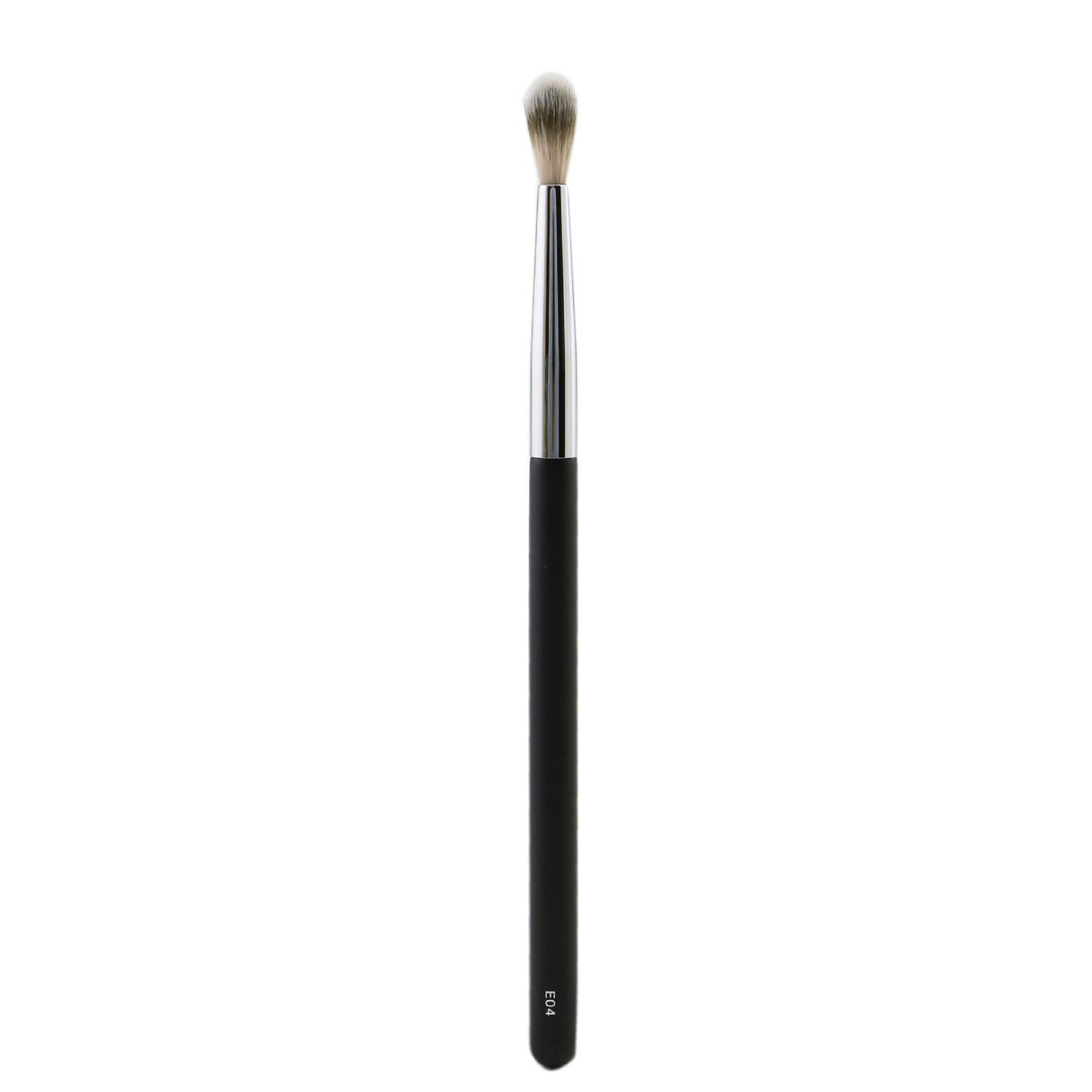 KAIBEAUTY Studio Diffusing Eye Brush (E04) designed for effortless blending with ultra-soft vegan bristles and durable brass ferrule.