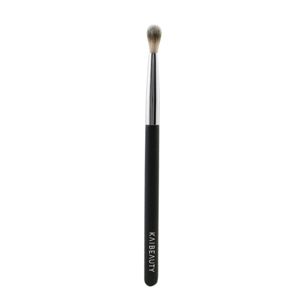 KAIBEAUTY Studio Diffusing Eye Brush (E04) for seamless color blending with ultra-soft vegan bristles and a durable brass ferrule.