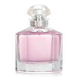 Floral fruity fragrance in a 100ml spray, featuring pear, lavender, and vanilla notes, perfect for women.