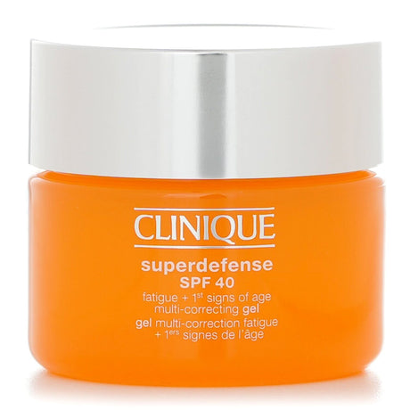 Clinique Superdefense SPF 40 gel with anti-aging benefits, fast-absorbing with energy-boosting ingredients, suitable for all skin types.