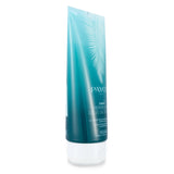 A luxurious 3-in-1 after-sun cleansing gel for face, body, and hair, gently removing impurities while hydrating skin.
