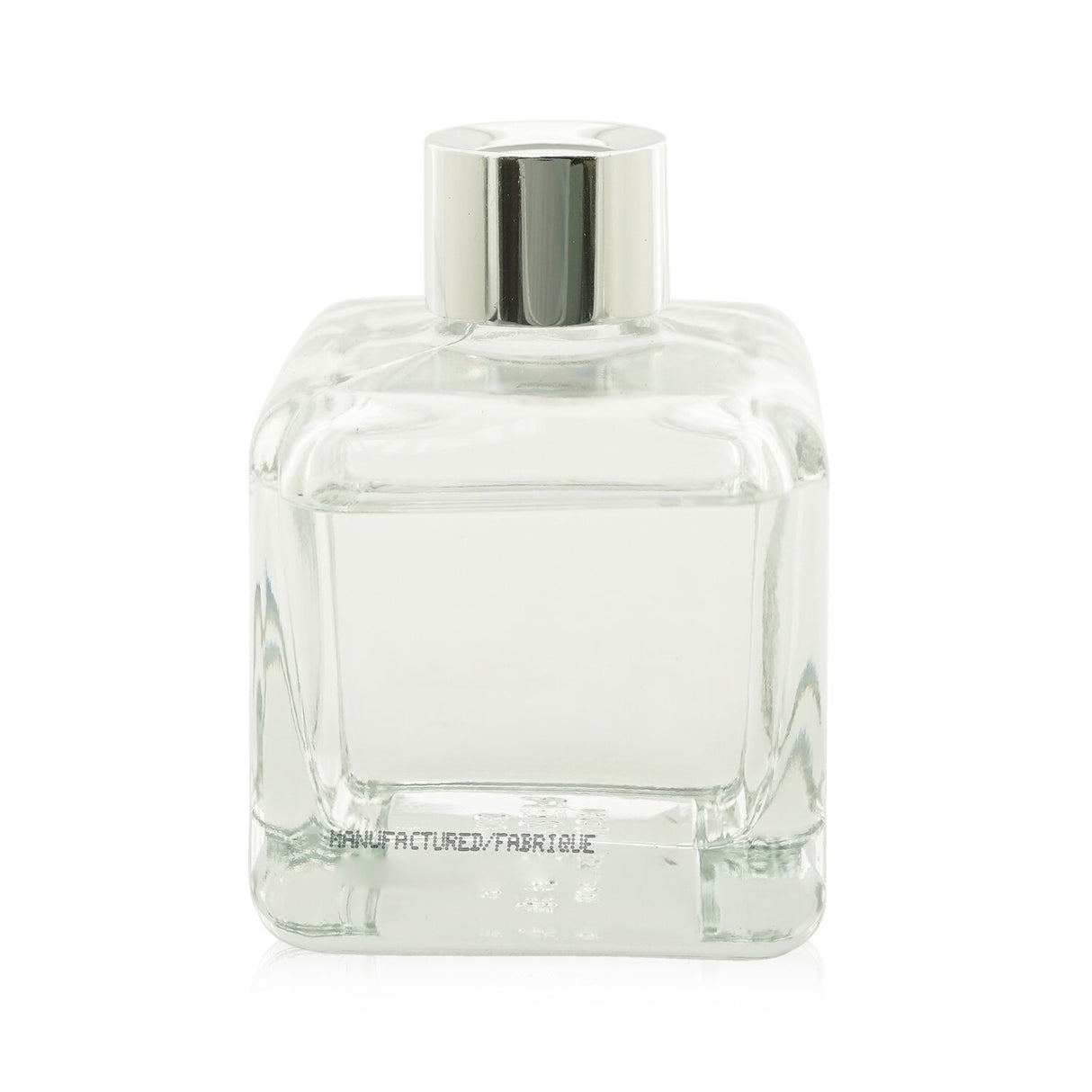 Elegant glass cube diffuser with Aloe Vera Water scent, perfect for enhancing home ambiance and decor.
