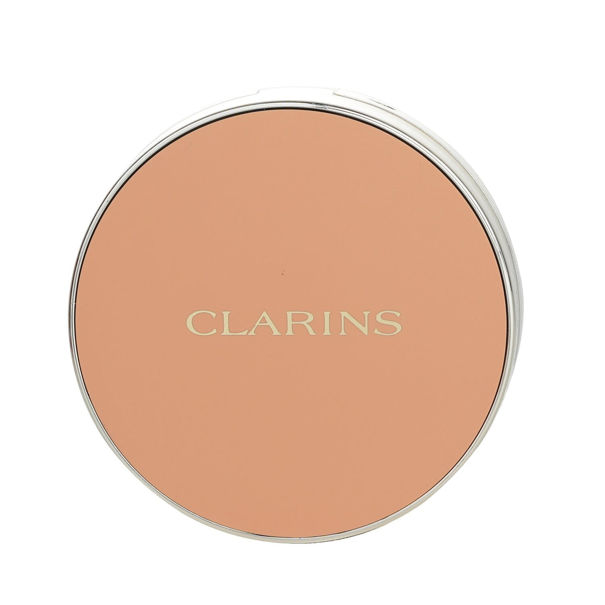 Compact powder in #04 Medium with organic strawberry extract for shine control and peach milk for hydration, ideal for all skin types.