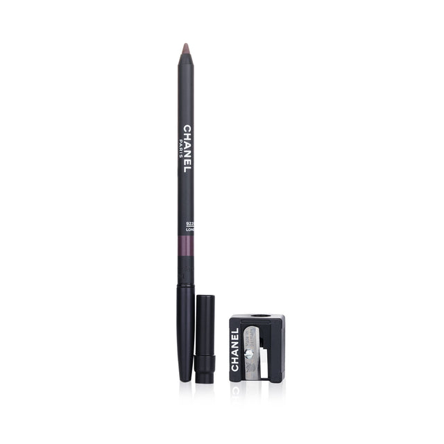 Chanel Le Crayon Yeux #58 Berry, a luxurious eye pencil, creates precise lines and enhances eyes with a rich berry matte finish.