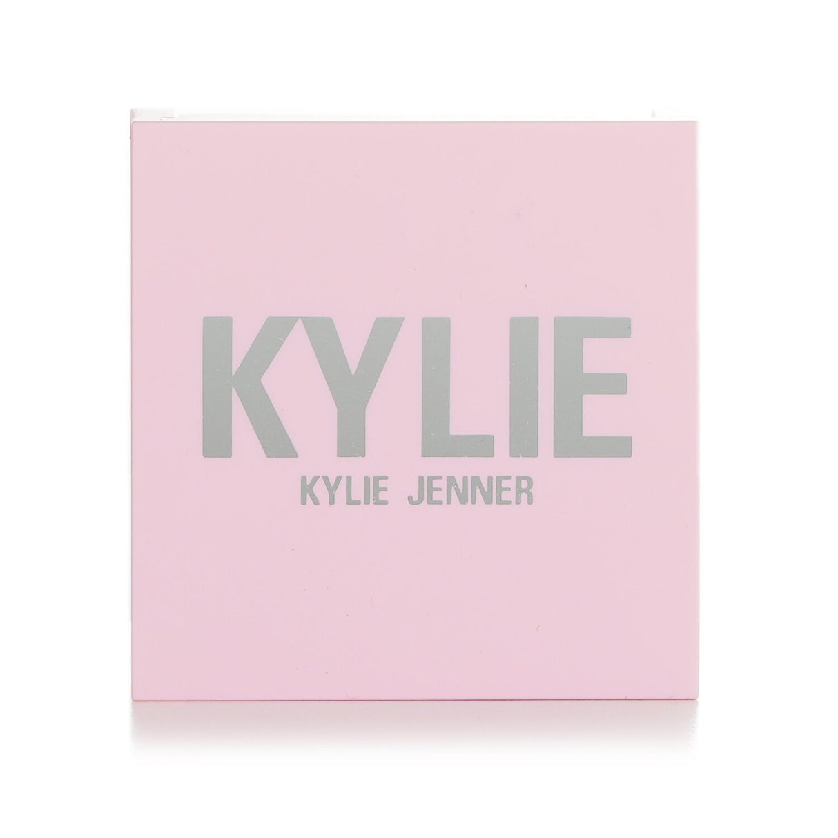Silky pressed blush powder in #335 Baddie On The Block, offering vibrant, buildable color with a velvety matte finish.