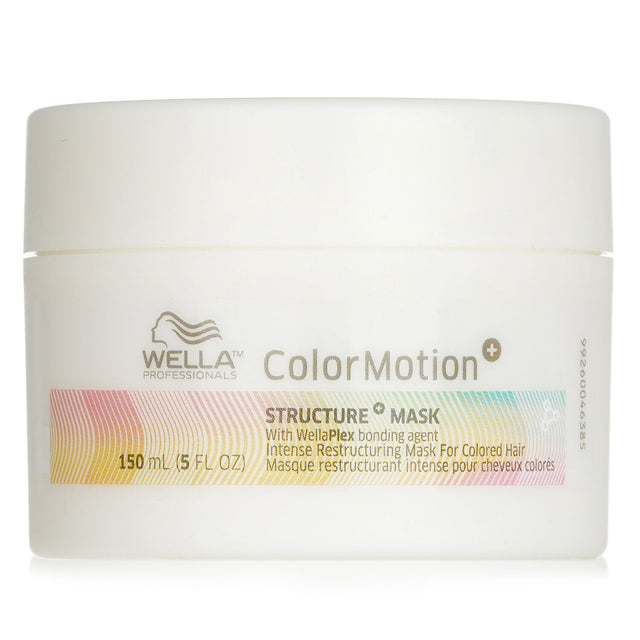 Hydrating Wella ColorMotion+ Structure Mask (150ml) for vibrant, strong colored hair, enriched with WellaPlex+ technology.