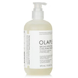 Olaplex Broad Spectrum Chelating Treatment in 370ml, cleanses while removing impurities and refreshing scalp for vibrant hair.