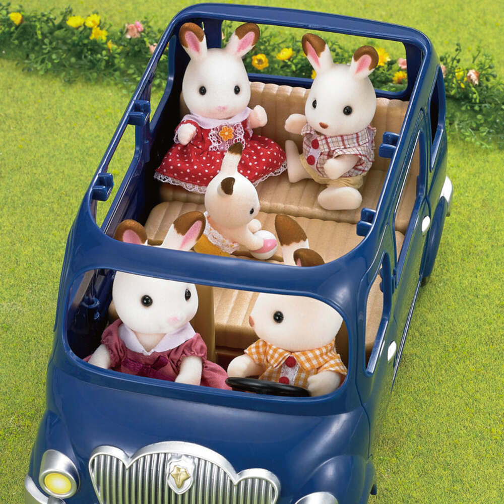 Sylvanian Families Family Seven Seater Van Left Hand Drive