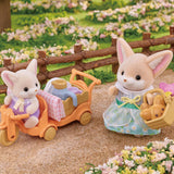 Sylvanian Families Sunny Picnic Set Fennex Fox Sister & Baby