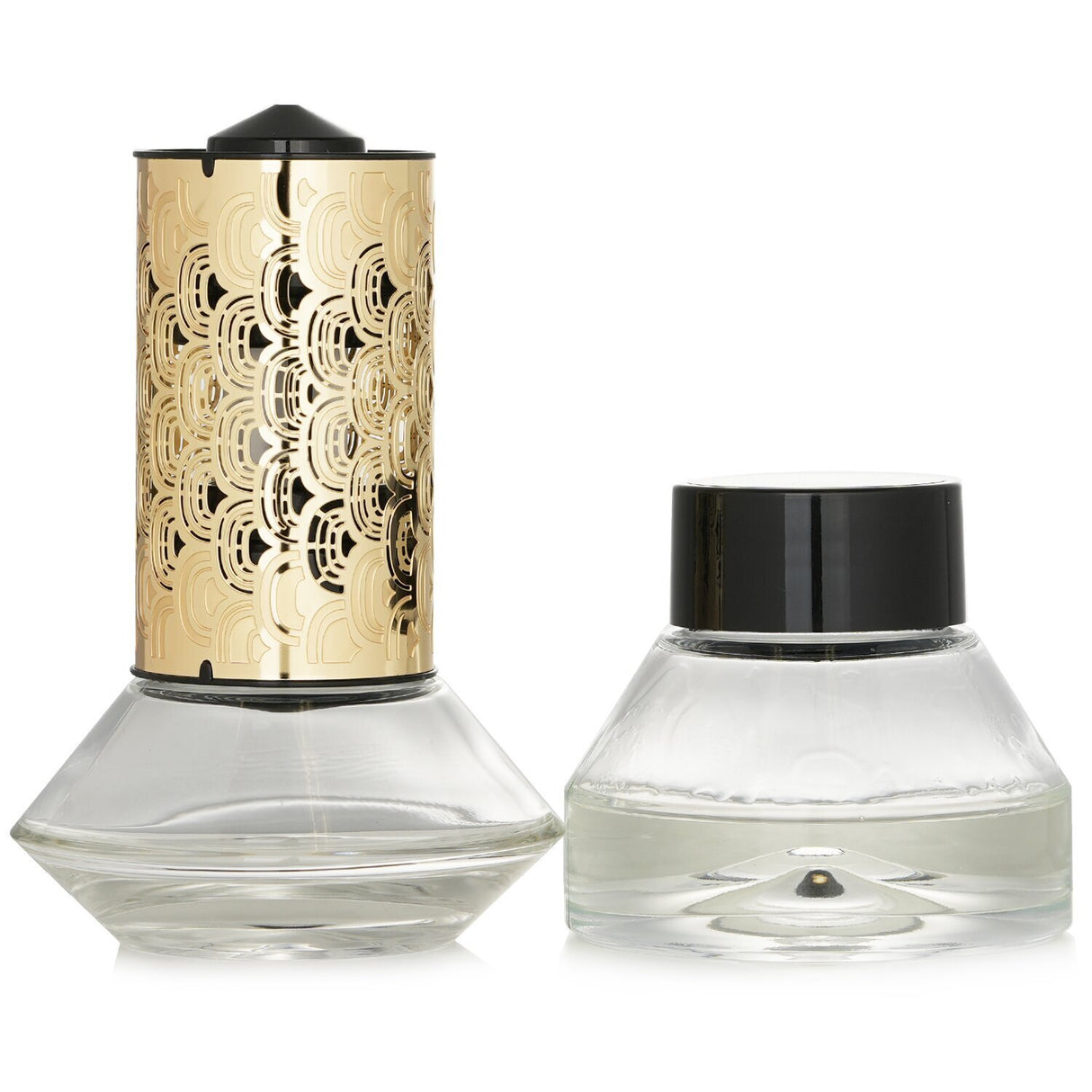 Diptyque Hourglass Diffuser in Roses, a stylish 75ml home fragrance releasing a soft rose scent for 2.5 months.