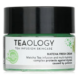 Luxurious 50ml gel-cream moisturizer with Matcha, hydrates and rejuvenates skin, suitable for all skin types.