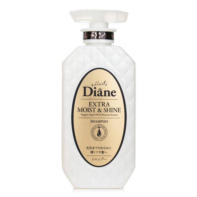 Moist Diane Extra Moist & Shine Shampoo 450ml, infused with Argan Oil for deep hydration, shine, and healthier hair.