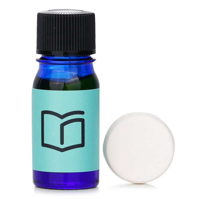 Essential oil blend for readers, featuring Hinoki, Lemon, Cedarwood, Frankincense, and Orange for a refreshing aroma.