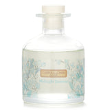 Elegant reed diffuser with the exotic scent of Arabian Jasmine, white musk, and cedarwood, lasting up to 4 months.