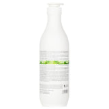 Luxurious 1000ml mint conditioner that hydrates, revitalizes, and refreshes all hair types with organic mint extract.