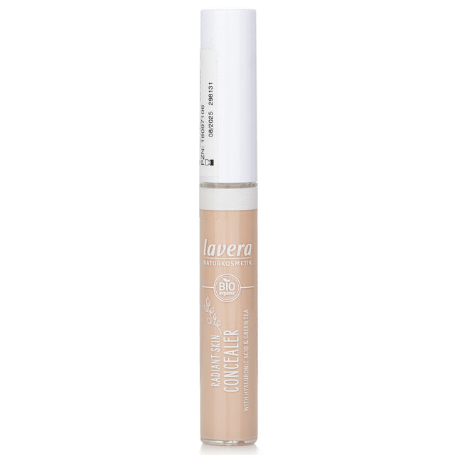 Lavera Radiant Skin Concealer #02 Light in 5.5ml, creamy texture, covers imperfections, enriched with aloe vera and hyaluronic acid.