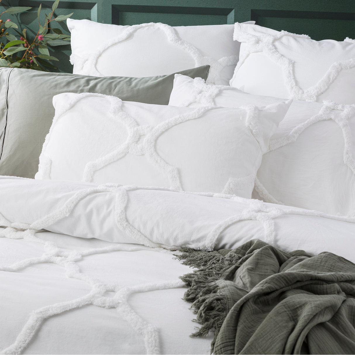 Moroccan Cotton  Vintage  Tufted  European P/Case White