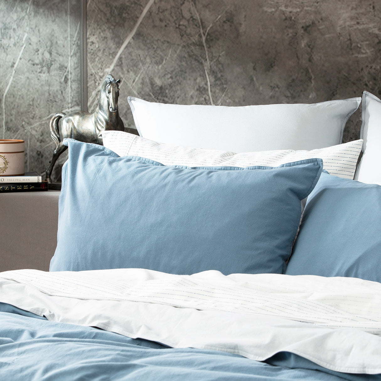 Essentials Vintage stone washed reversible Quilt / Duvet cover set King Blue