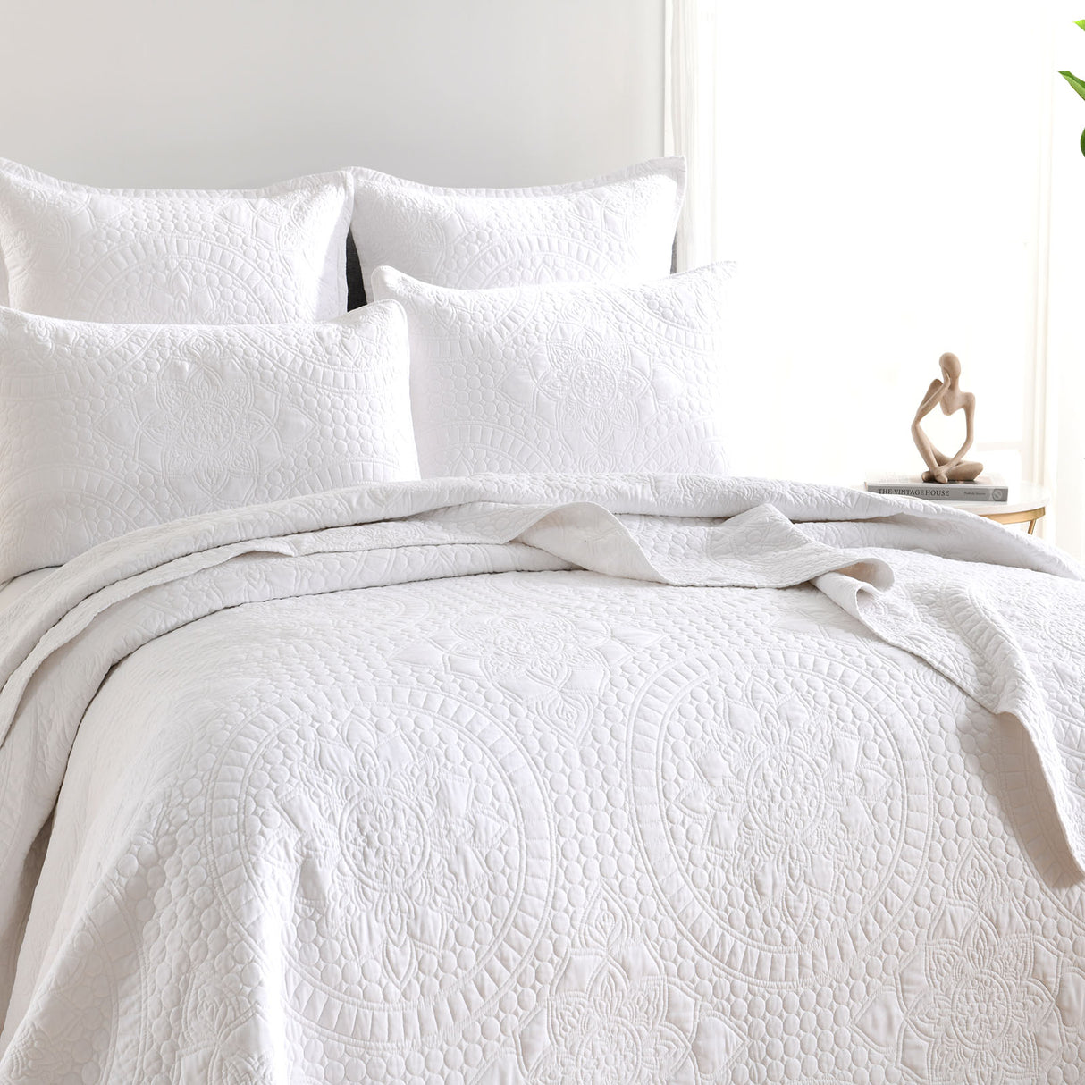 Renee Taylor Asher Jacquard Coverlet Set Single/Double White