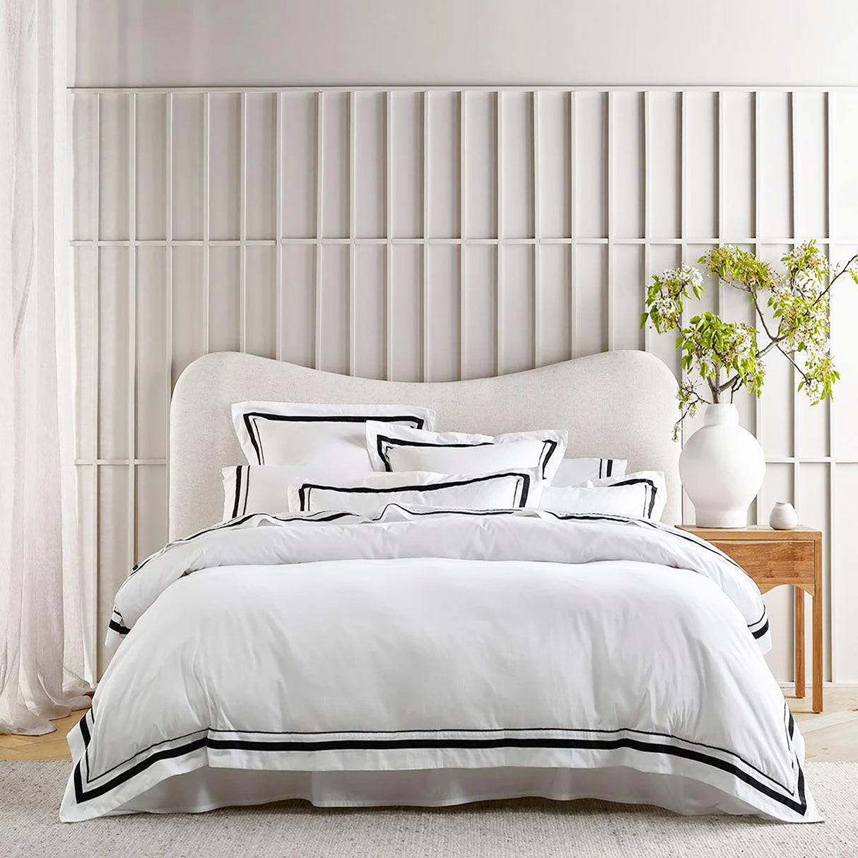 Renee Taylor Cloud 1000 TC Egyptian Cotton Quilt Cover Set King White Charcoal