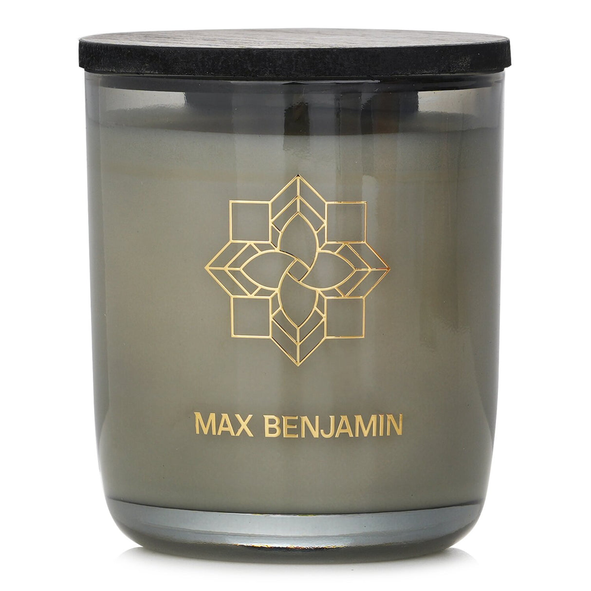 Max Benjamin White Pomegranate Candle: 210g natural wax with notes of pomegranate, rosebud, lily, and vanilla for a serene ambiance.