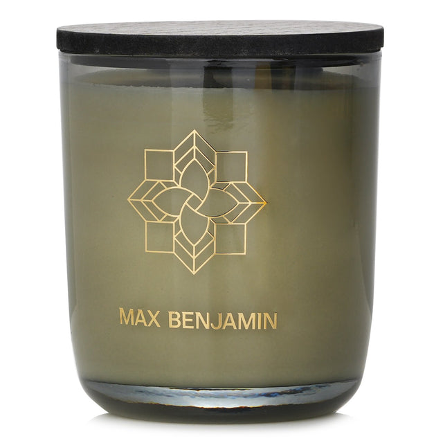 Natural wax candle in Grapefruit Shores scent, featuring uplifting citrus notes and a clean, long-lasting burn.