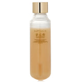 Luxurious 30ml gold facial concentrate enhances radiance, hydrates, and revitalizes devitalized skin.