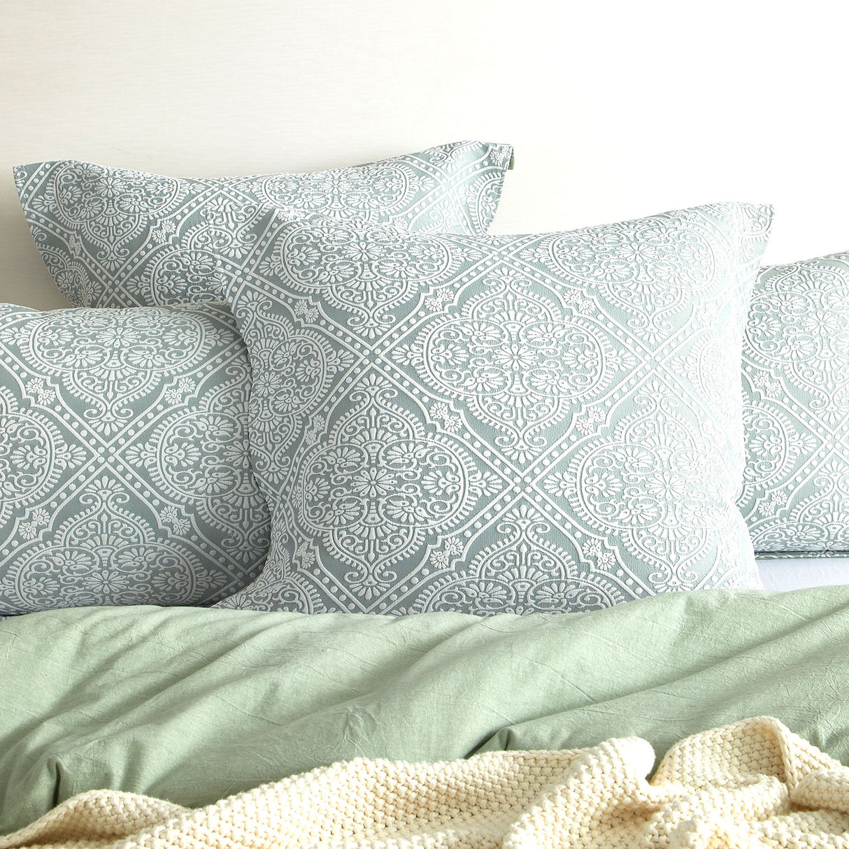 Renee Taylor Mayfair Jacquard Quilt / Duvet Cover Set Queen Sage