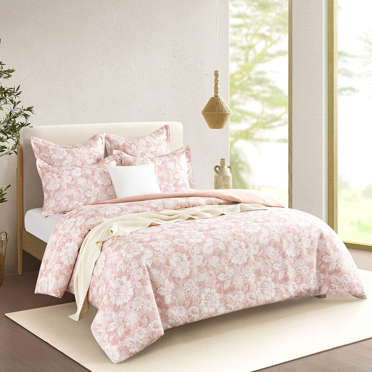 Renee Taylor Aura Jacquard Quilt / Duvet Cover Set Super King Blush