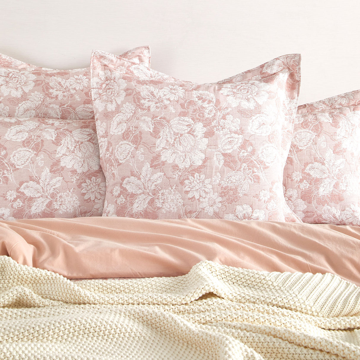 Renee Taylor Aura Jacquard Quilt / Duvet Cover Set Super King Blush