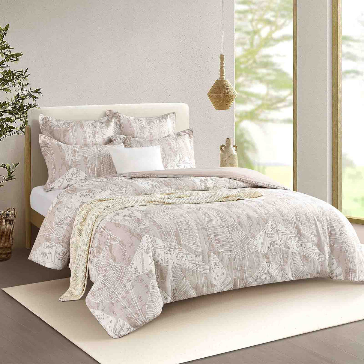 Renee Taylor Panache Jacquard Quilt / Duvet Cover Set Queen Wood