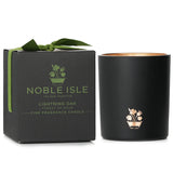A 200g luxury candle featuring captivating scents of smoked oak and fresh moss for a cozy atmosphere.