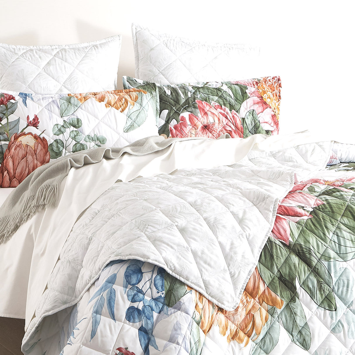 Renee Taylor Florence Quilted Reversible Coverlet Set Super King