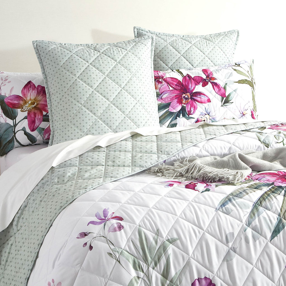 Renee Taylor Kashmir Quilted Reversible Coverlet Set Super King