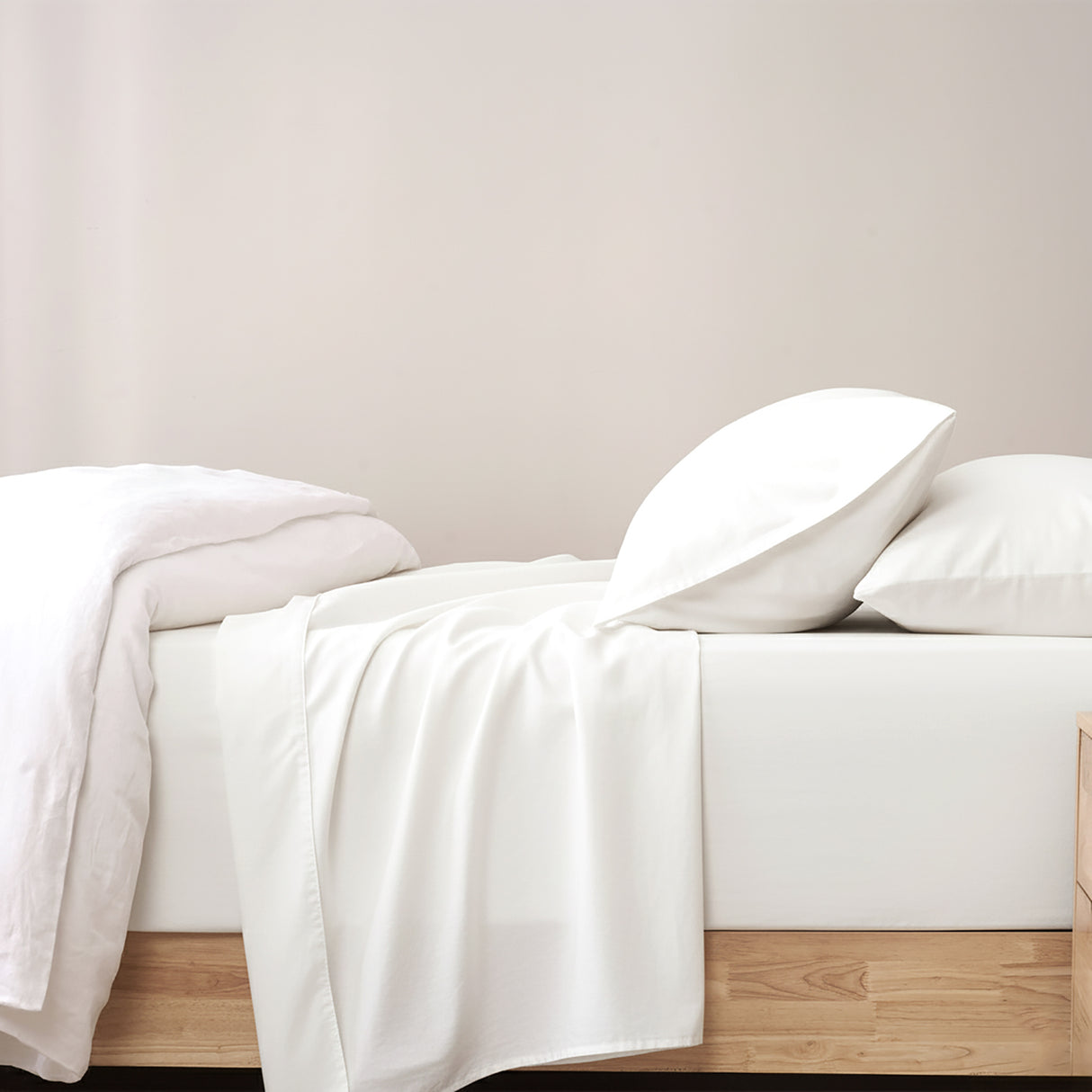Renee Taylor 400 Thread Count Egyptian Cotton Sheet Set Deep King White