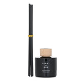 Luxurious Eight & Bob diffuser in a 200ml bottle, infusing your space with the refreshing scent of summer in the Hamptons.