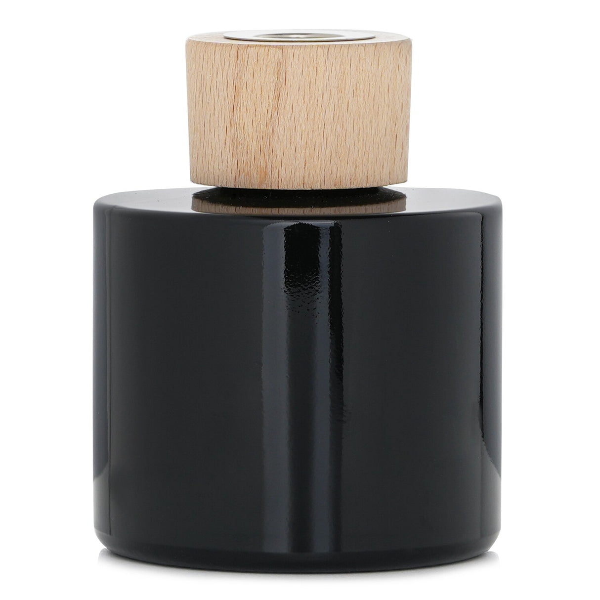 Elegant Eight & Bob Varenna diffuser, 200ml, captures the essence of Italian lakes with floral and mountain air notes.