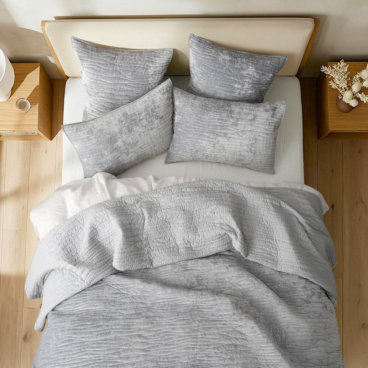 Renee Taylor Blake Velvet Coverlet Set Single/Double Silver Line