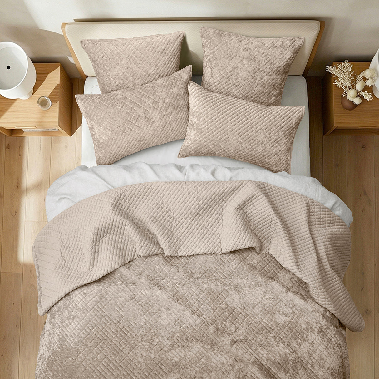 Renee Taylor Archie Cross Stitch Velvet Coverlet Set Queen/King Nude