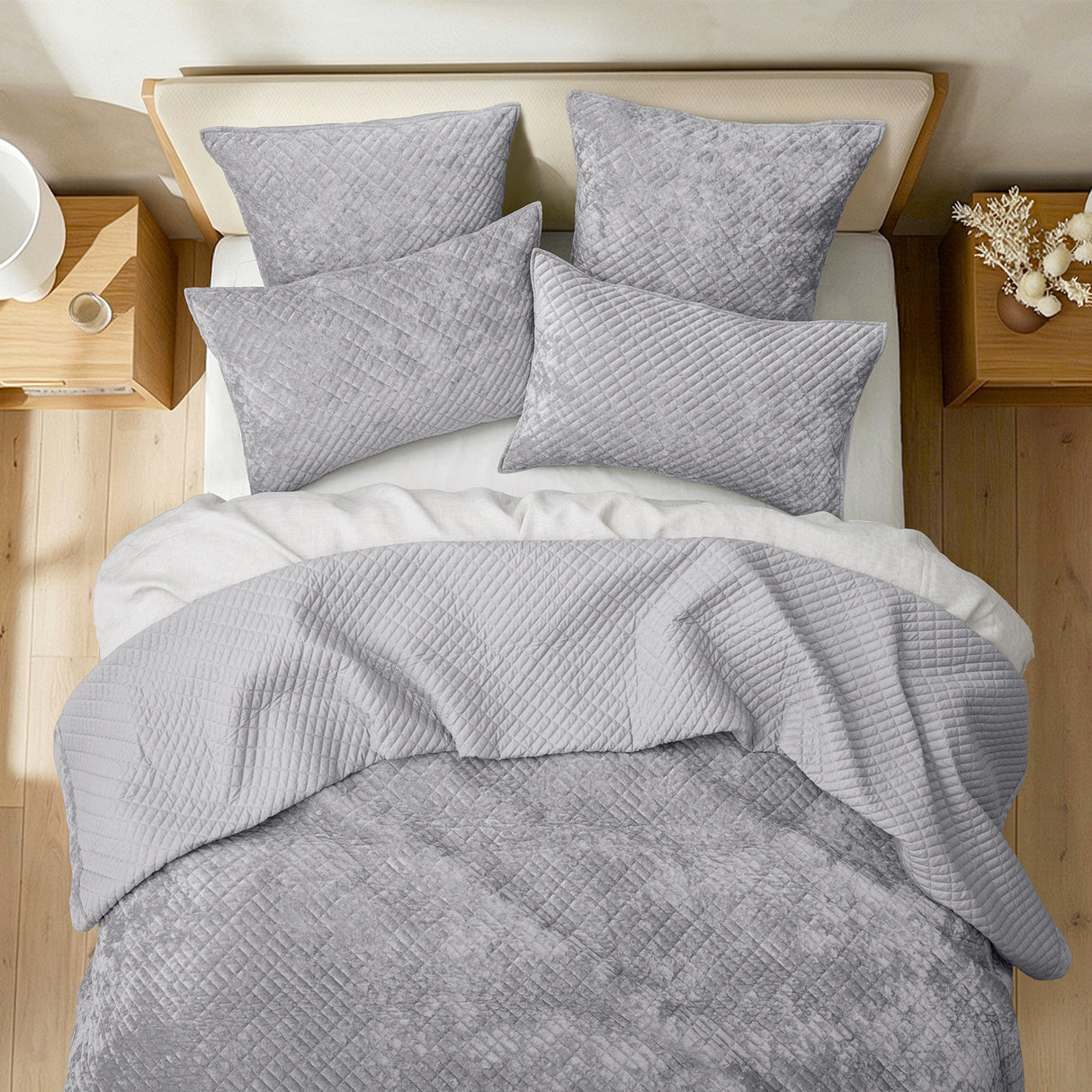 Renee Taylor Archie Cross Stitch Velvet Coverlet Set Single/Double Silver Line