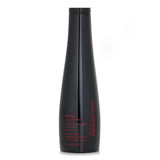 Luxurious 300ml shampoo revitalizing dull hair with Japanese Ashitaba Extract for softness, shine, and manageability.